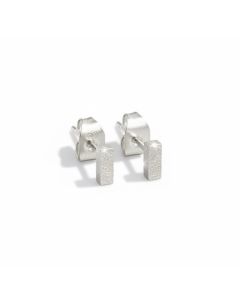 Short Bar Titanium Studs